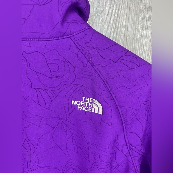 B15.26 The North Face AMVX Purple Windproof & Waterproof Apex Bionic Jacket - Picture 8 of 9